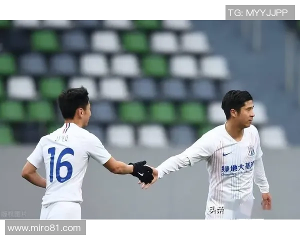 武汉篮球队与上海篮球队赛后复盘团队协作的关键因素与表现分析